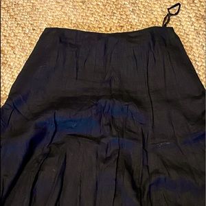 Black linen pleated skirt
